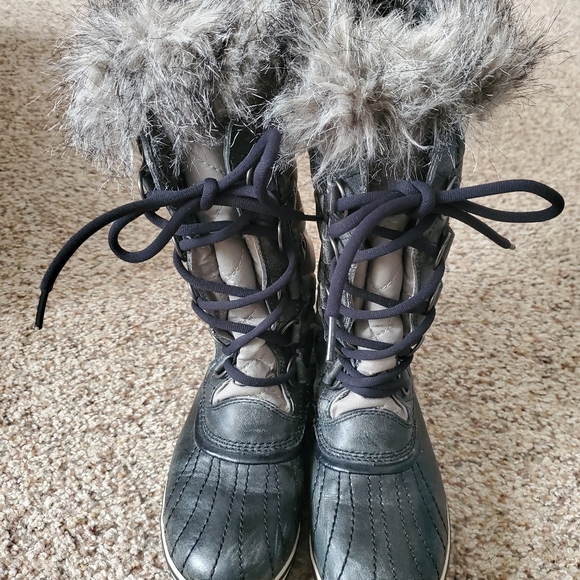 Womens Sorel Snow Boots - Picture 9 of 10